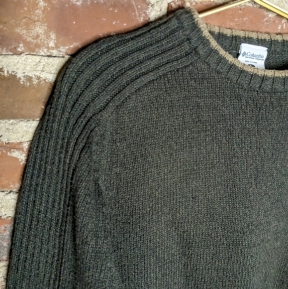 Columbia Large Men's Olive Green‎ w/ Tan Trim Crewneck Pullover Sweater - Picture 2 of 12